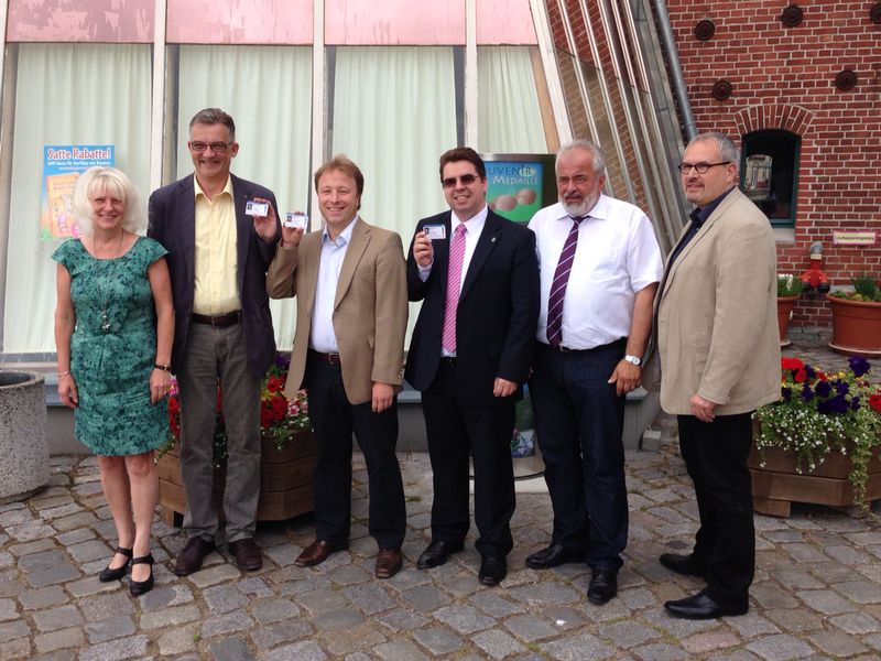 v.l. Elfie Balzer, Uwe Feiler MdB, Sebastian Steineke, Michael Koch, Ronald Seeger BM, Elfie Balzer, Joachim Muus v.l. Elfie Balzer, Uwe Feiler MdB, Sebastian Steineke, Michael Koch, Ronald Seeger BM, Elfie Balzer, Joachim Muus